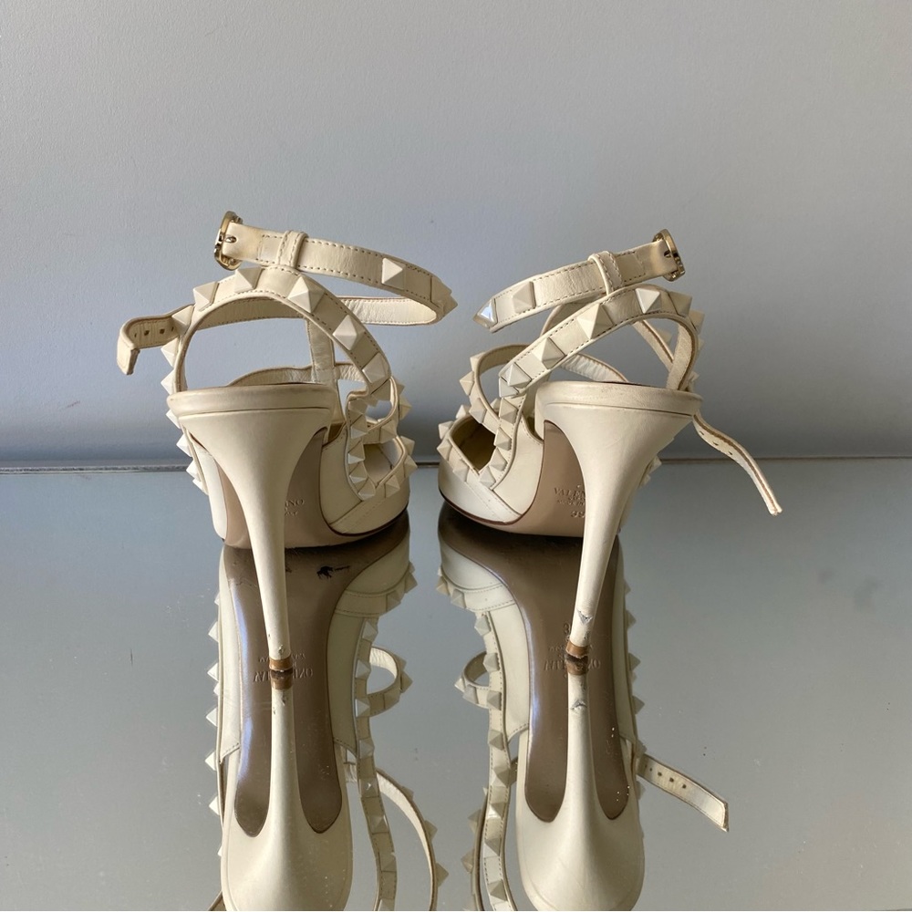 VALENTINOš¤ Ivory White rock stud 100mm ankle strap pumps heels - Picture 5 of 8